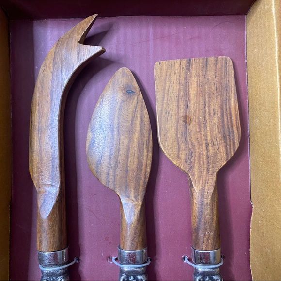 The Global Market 3 Piece Wooden Cheese Board Set - Picture 7 of 7